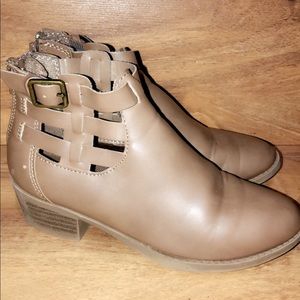 Girls Boots